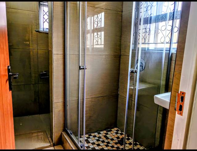 3 BEDROOM HOUSE TO LET IN MONTFORD